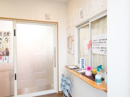 エントランスの案内所