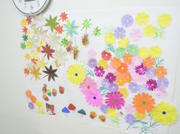 色とりどりの壁飾り
