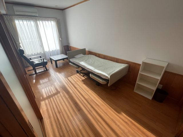 明るく清潔な居室 居室 静かな環境の個室で、利用者様の快適な生活サポートを一緒にしませんか。