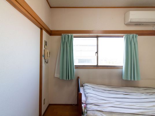居室の清潔感ある一角