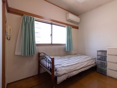 広々した明るい居室