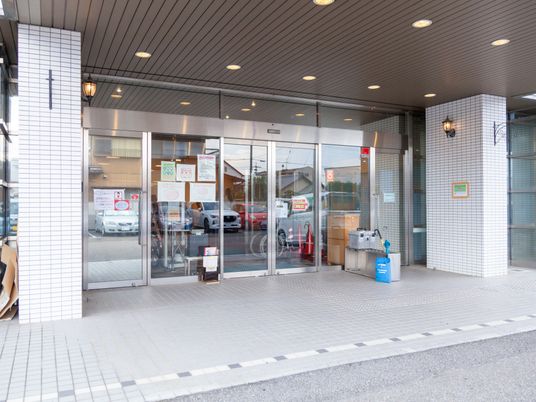 入口の外観