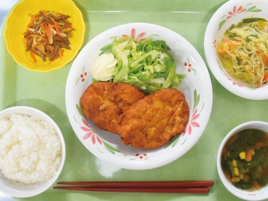 栄養バランスの食事セット