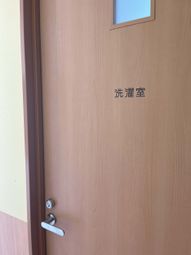 洗濯室のドア