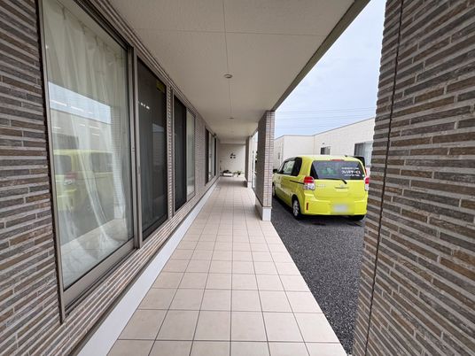 建物外の通路  
