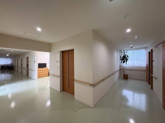 明るい廊下  
