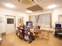多機能共有リビング
