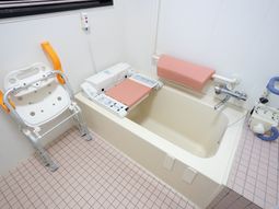 バリアフリー対応浴室設備