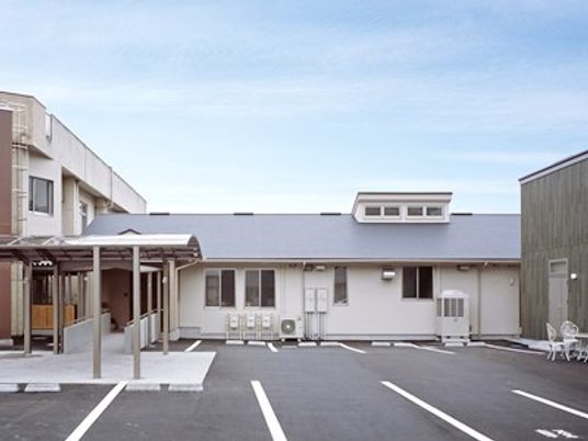 外観の駐車場  