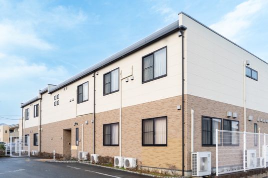 新しい建物の外観