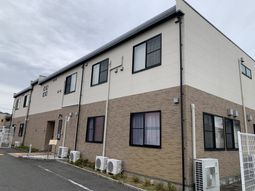 落ち着いた雰囲気の外観