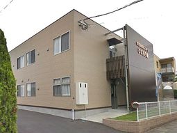 茶色い建物の外観