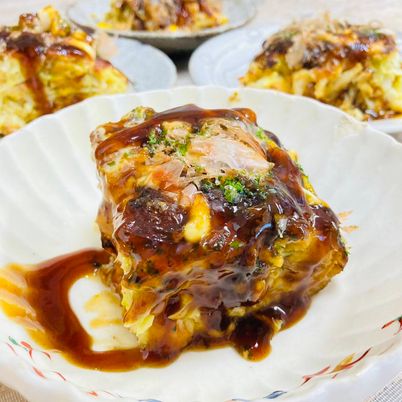 和風お好み焼き盛り付け