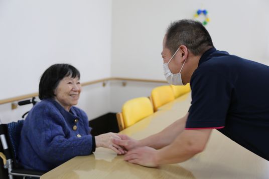 笑顔が溢れる室内