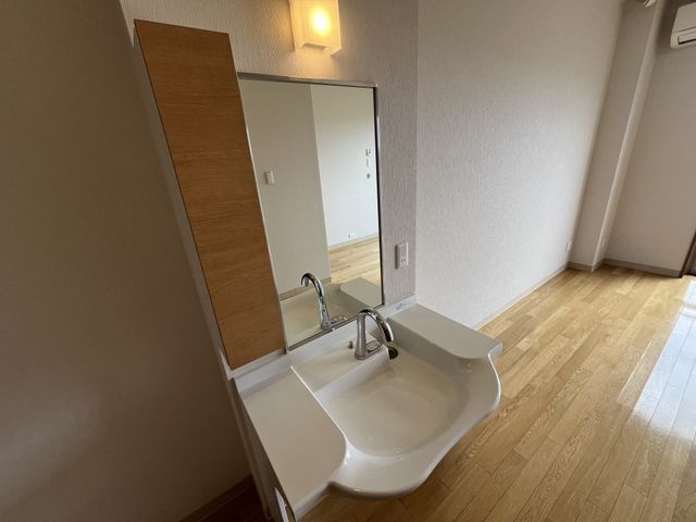 広々とした洗面台