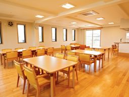 温かみのあるダイニングルーム