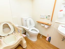 清潔感のあふれるトイレ空間