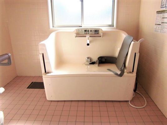 バリアフリー浴室設備