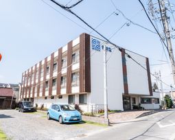 清潔感のある建物の外観