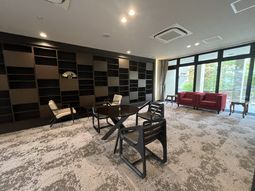 自然光が差し込むリビング