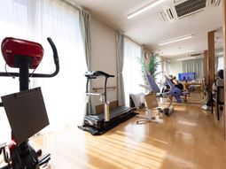 トレーニング機器のある空間