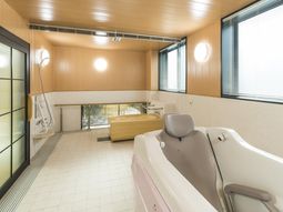 バリアフリーの浴室設備