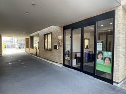 開放的なエントランス風景