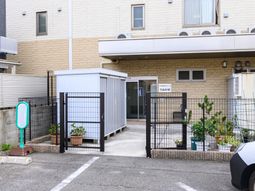 清潔感あるエントランス