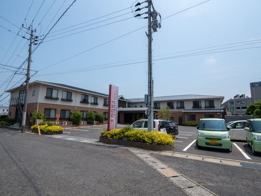 住宅風たたずまいの外観