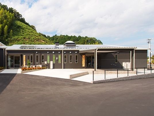 新しい建物の外観