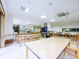 広々とした食堂