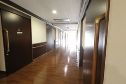 清潔な廊下の風景
