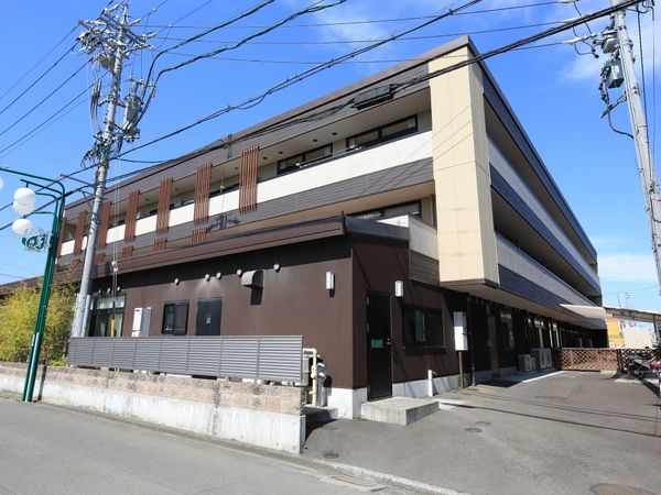 現代的な建物の外観