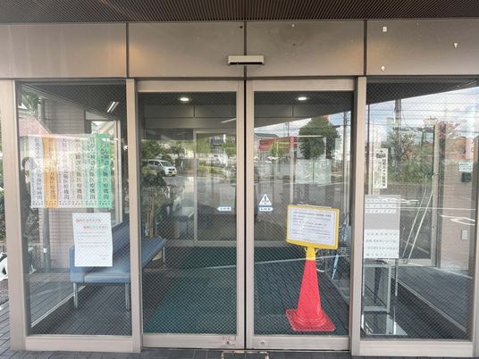 エントランスの自動扉