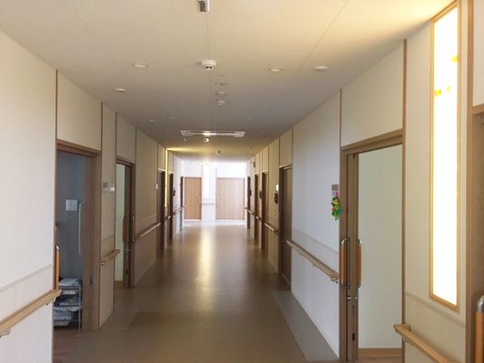 明るい廊下の様子
