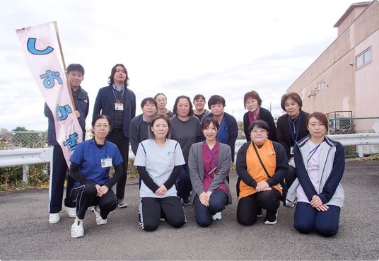 14人のグループ写真