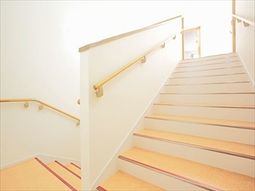 明るい階段の状況