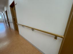 廊下の手すり