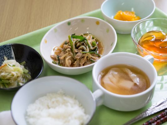 和食の健康的な食事内容