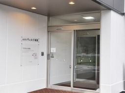 清潔感あるエントランス