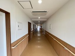 広々とした廊下