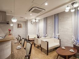 清潔な食堂の様子