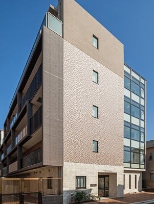 モダンな建物の外観