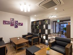 洗練されたラウンジ空間