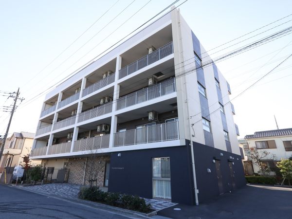 モダンな建物外観