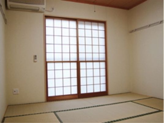 広く清潔な和室