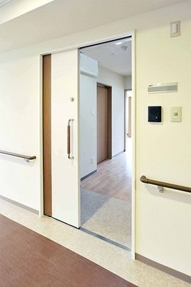 快適な居室の廊下