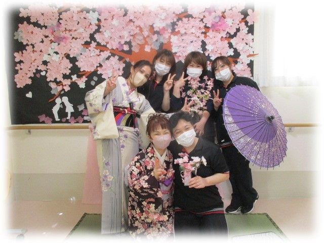 フロアの室内装飾 内観 華やかな装飾に囲まれた室内です。おしゃれな飾りが雰囲気を盛り上げています。