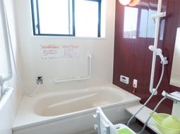 バリアフリー構造の浴室