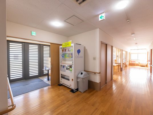 廊下に設置された自動販売機